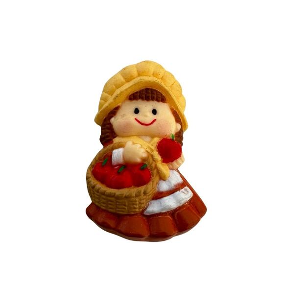 Three Apple Themed Vintage Brooches - Picture 6 of 8